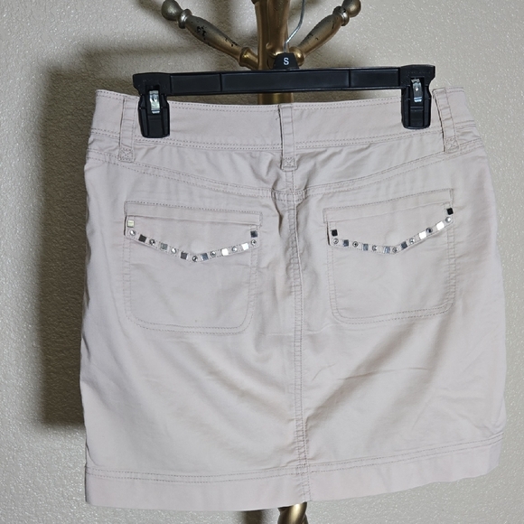 White House Black Market Beige Skirt - Picture 5 of 5